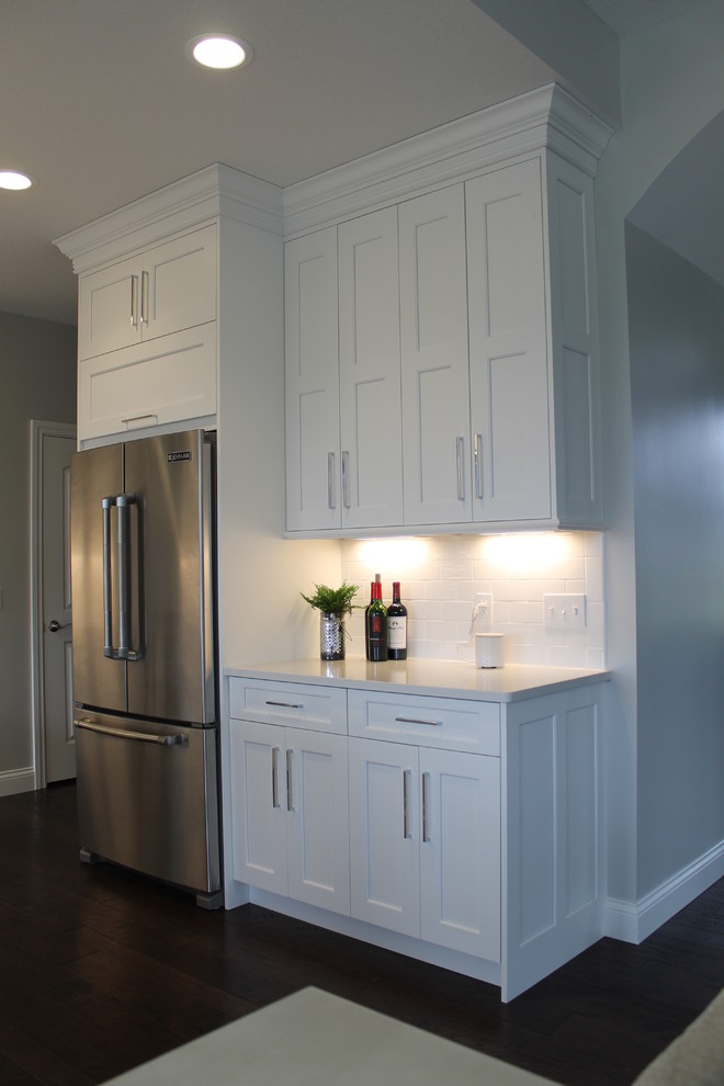 Kitchen - transitional kitchen idea