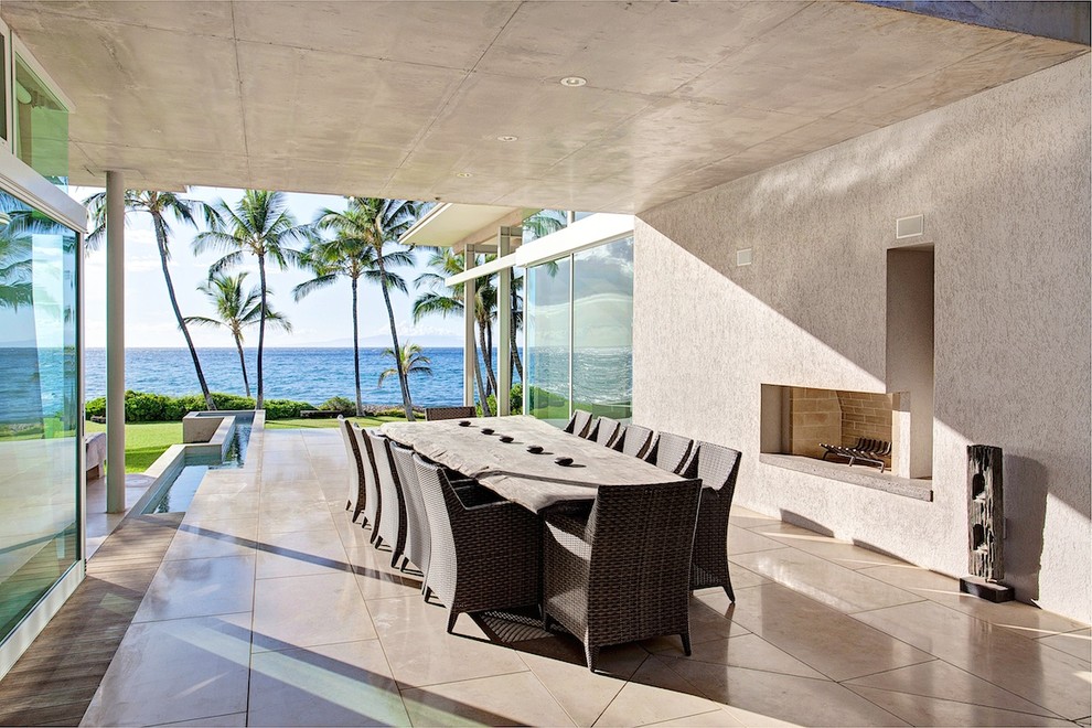 Contemporary dining room in Hawaii.