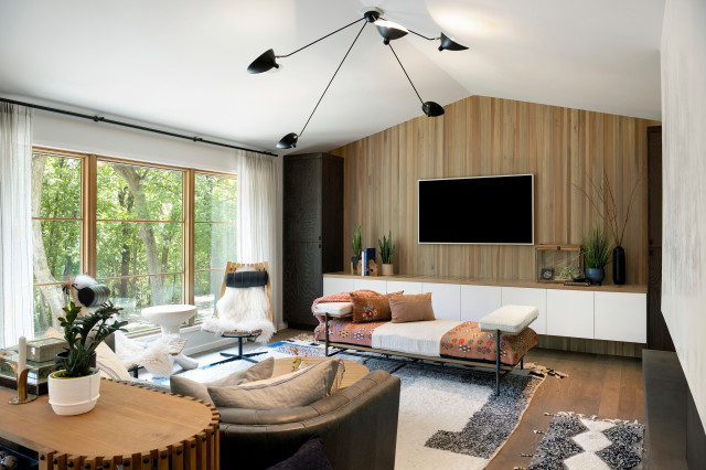 Warm-Modern contemporary-family-room