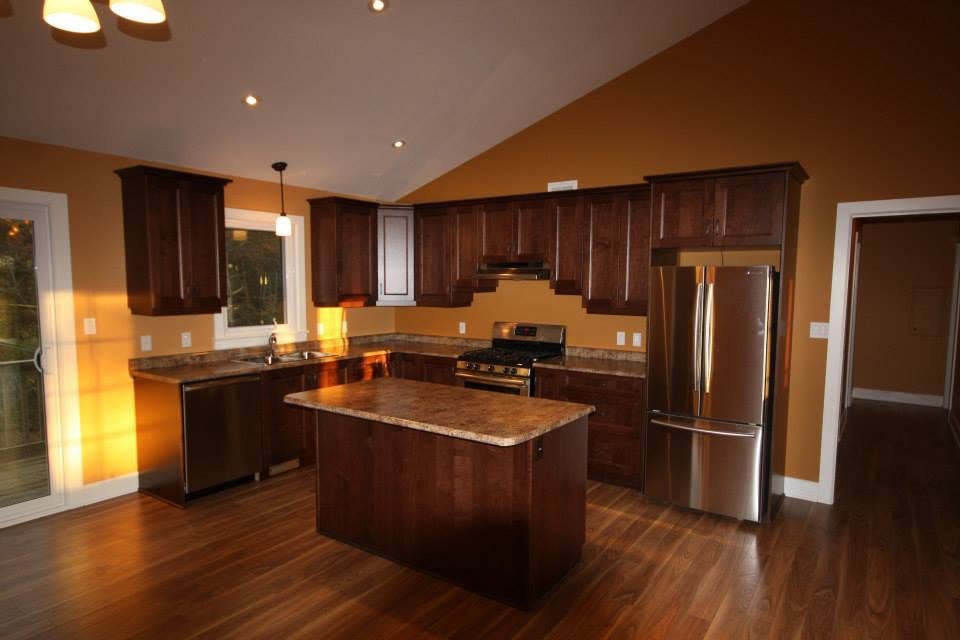 Home design - transitional home design idea in Toronto