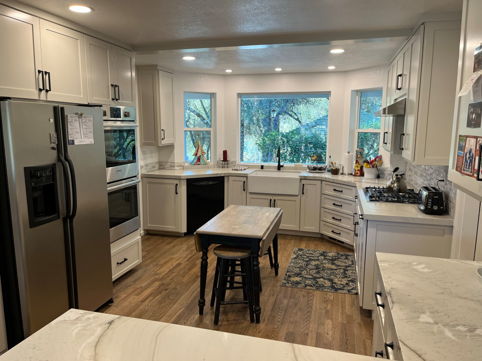 White Kitchen