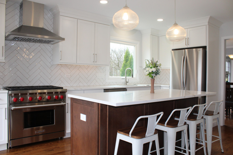 Kitchen - kitchen idea in Chicago