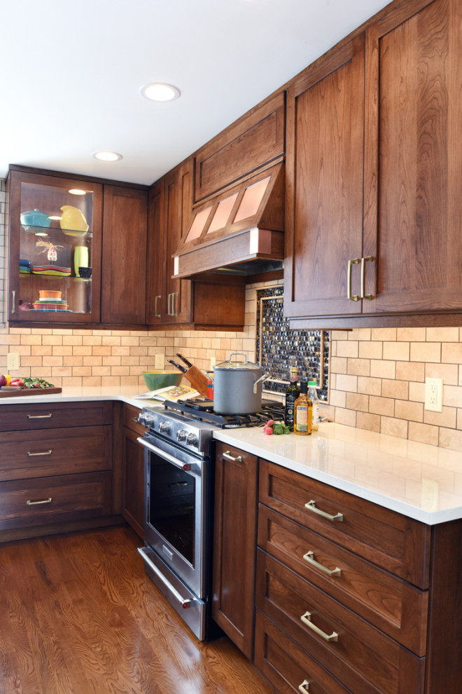 Inspiration for a transitional kitchen remodel in Columbus