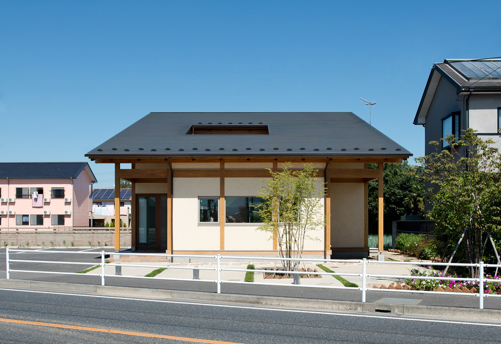 中庭のある杉の香る展示場