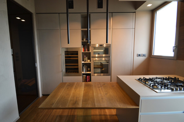 LA CUCINA &egrave; IL CUORE DELLA CASA contemporary-kitchen