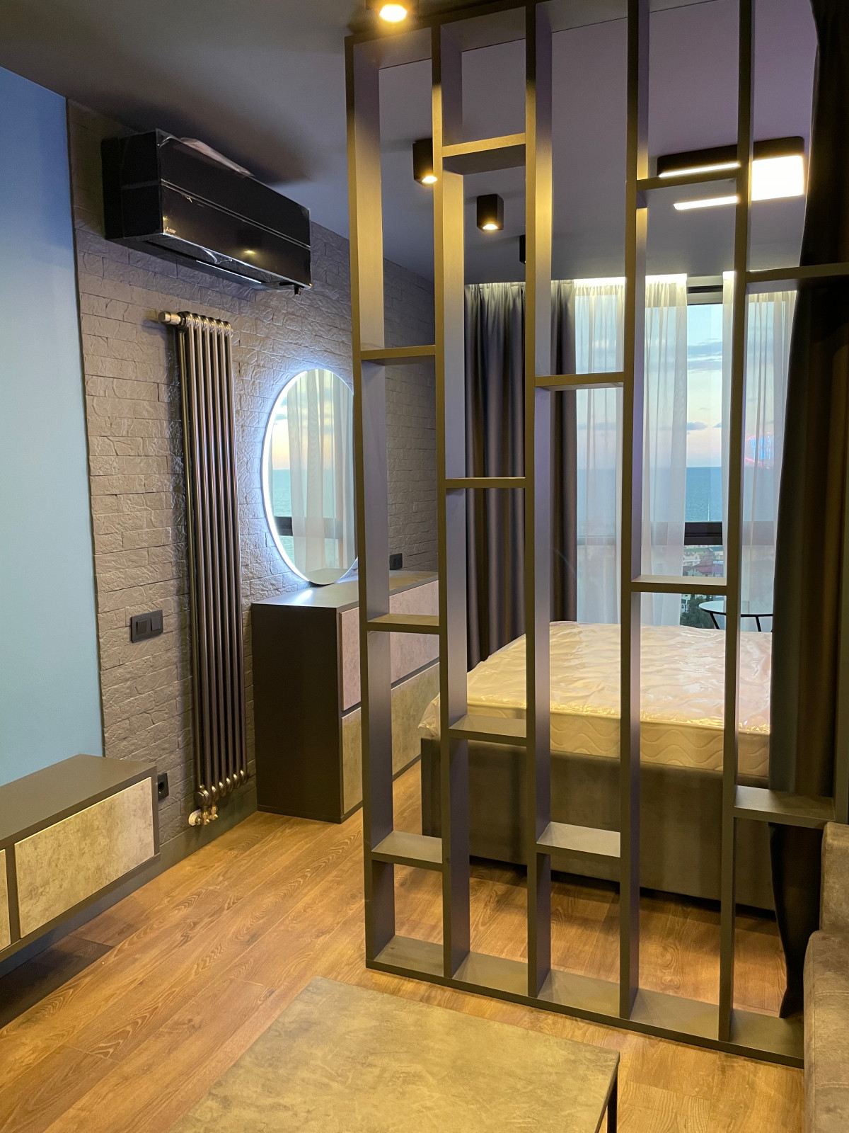 THE SMALL LOFT INTERIOR