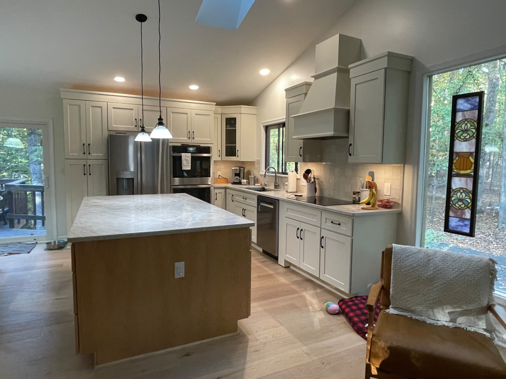 LAKE MONTICELLO KITCHEN REMODEL