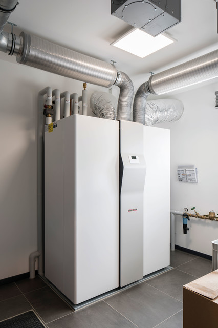 Moderne Heiz- und Lüftungstechnik - Hauswirtschaftsraum - Sonstige