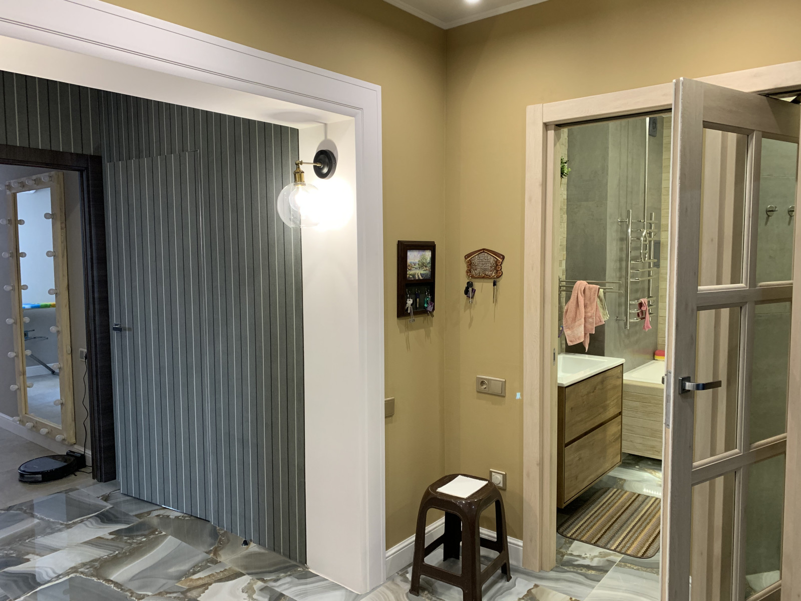 Одна квартира из двух