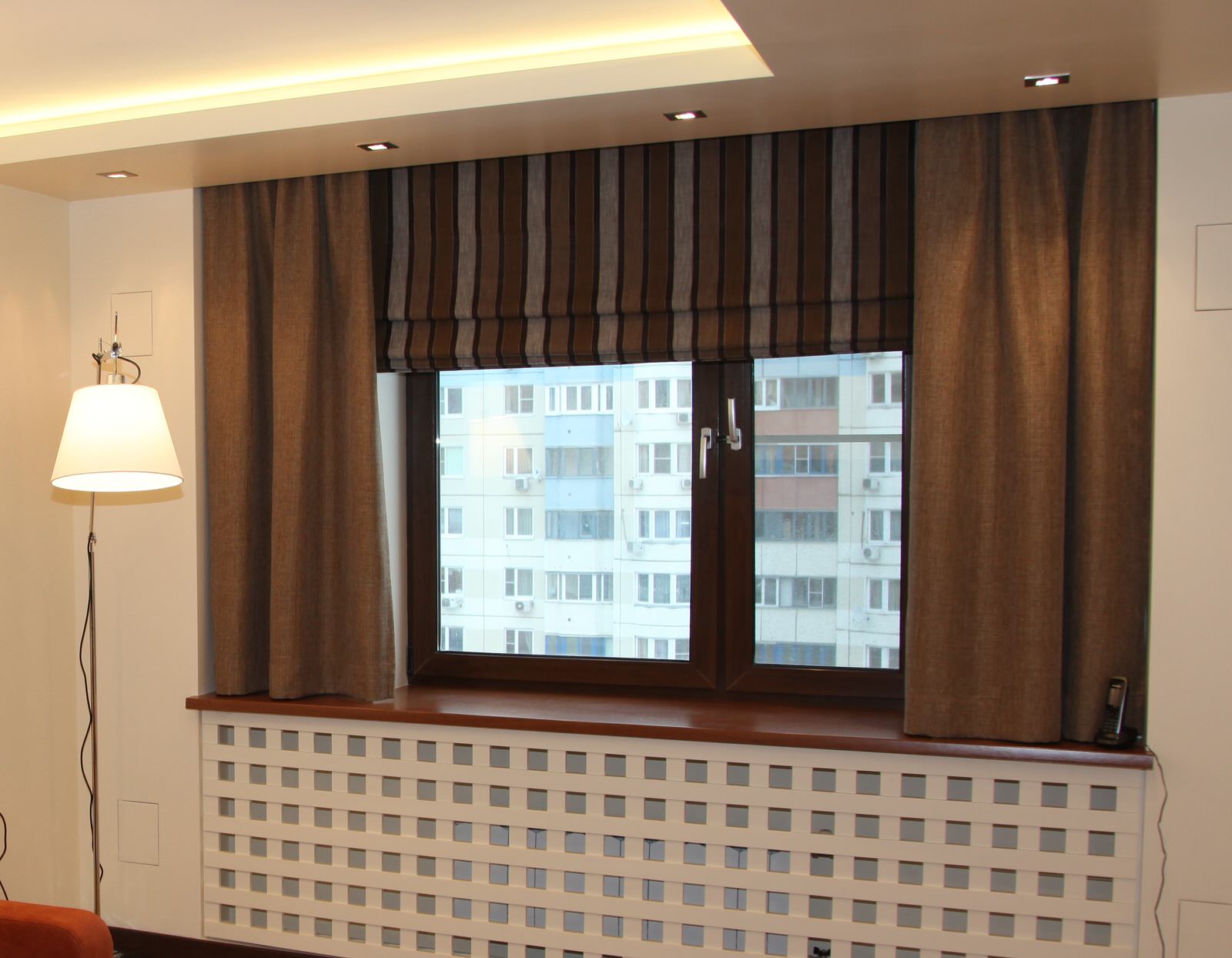 Шторы  в квартиру в современном стиле