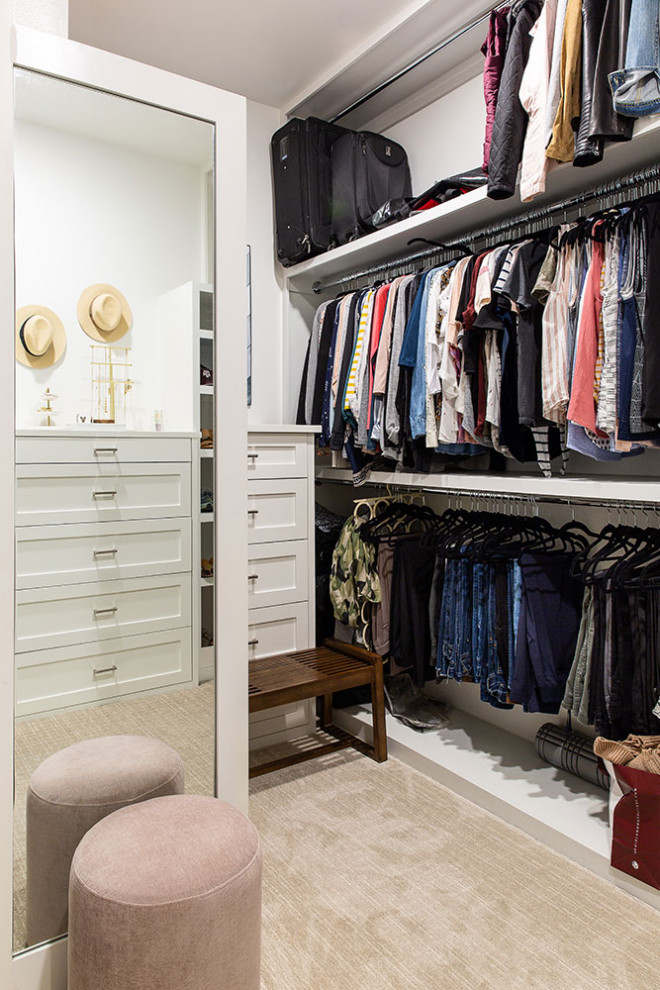 Photo of a transitional storage and wardrobe in Dallas.