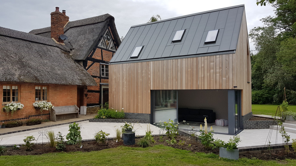 Danish home design photo in West Midlands