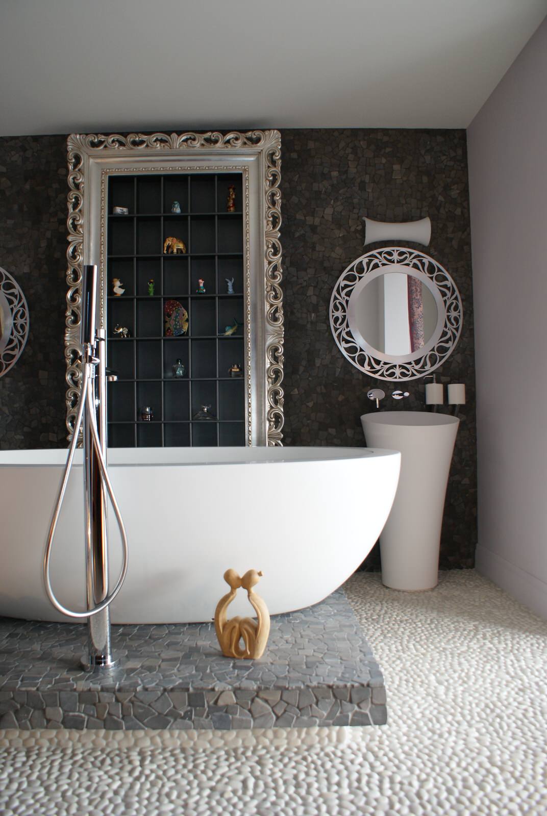 Квартира с ванной у окна