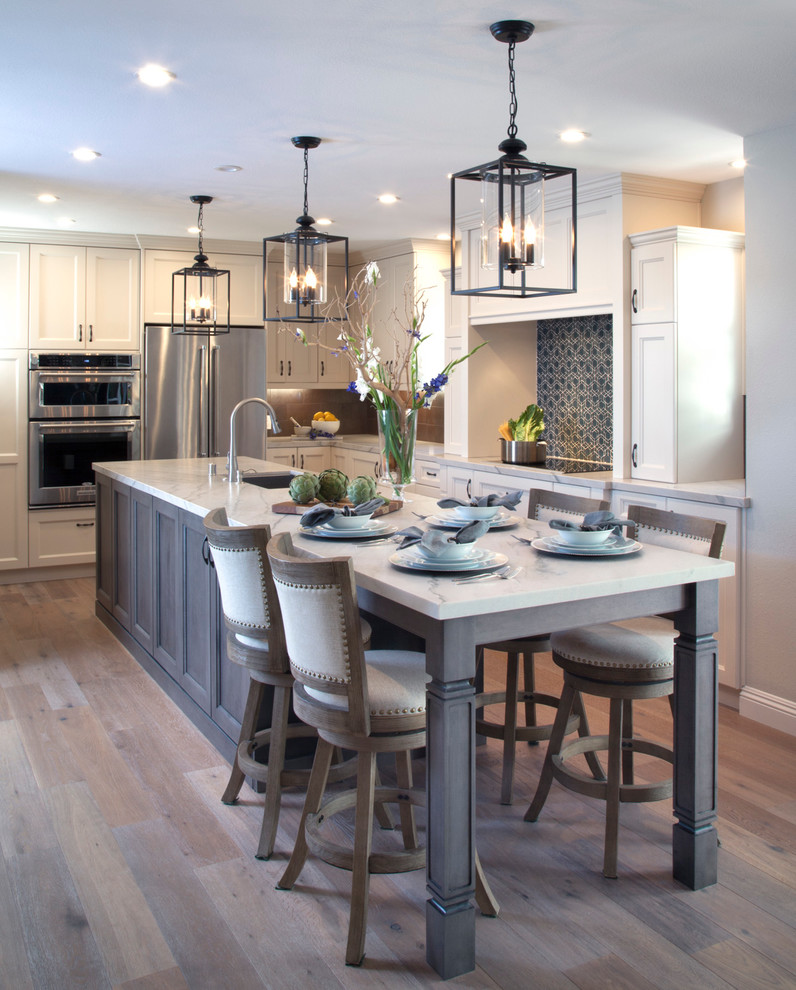 Kitchen - transitional kitchen idea in San Diego