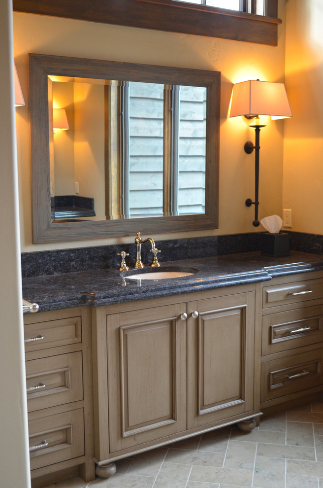 Bathroom - rustic bathroom idea