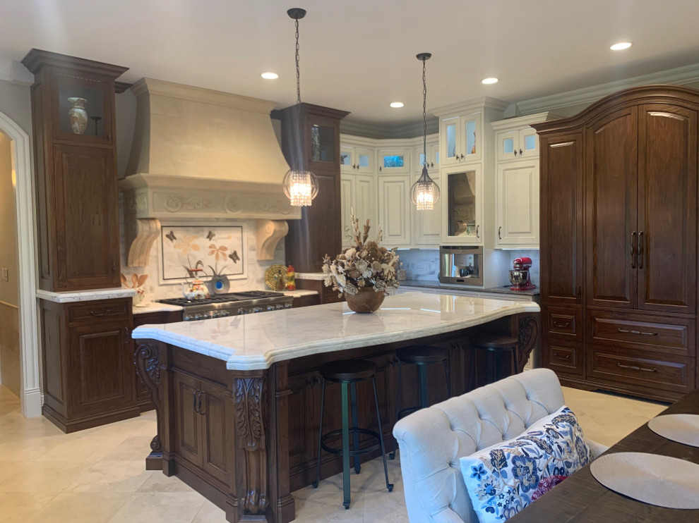 Kitchen - kitchen idea in Chicago