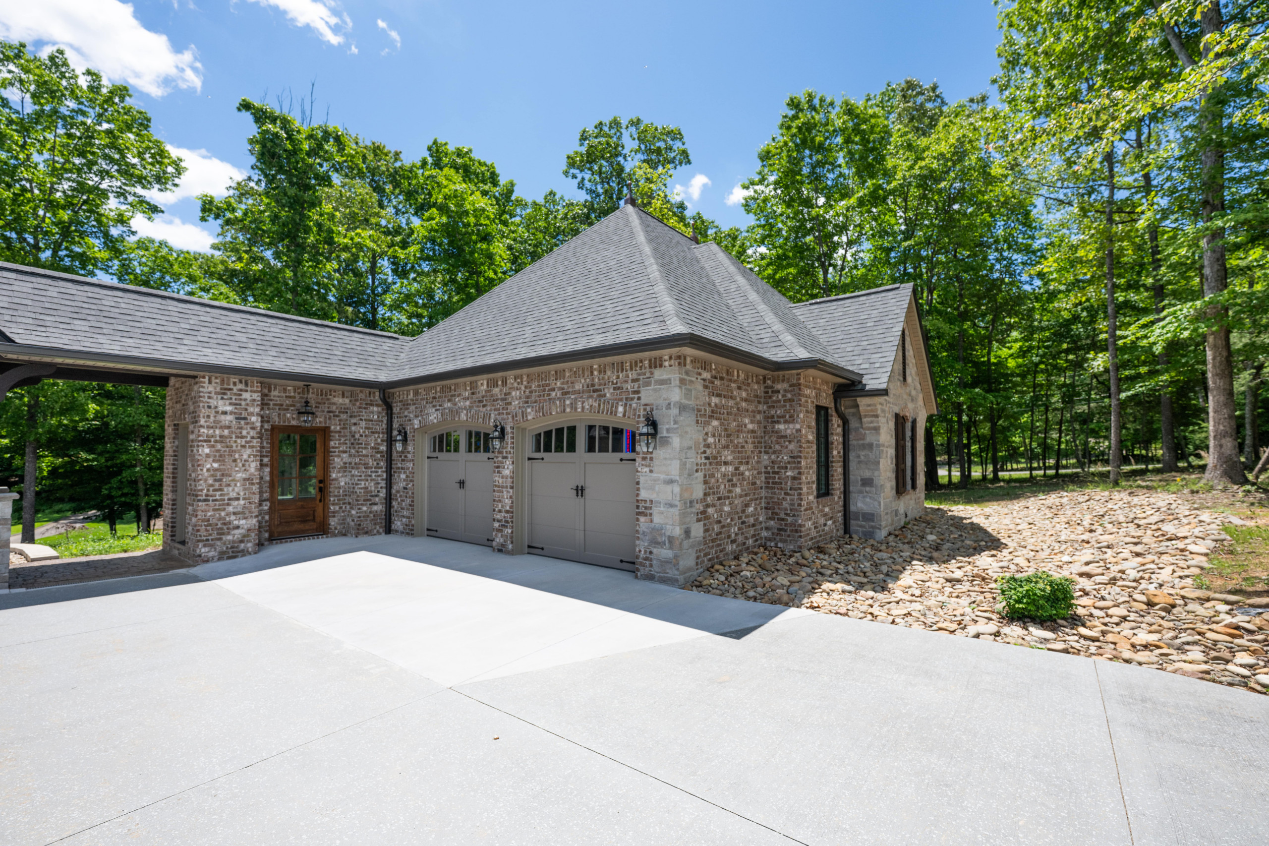 247 Forest Hill Drive - Garage