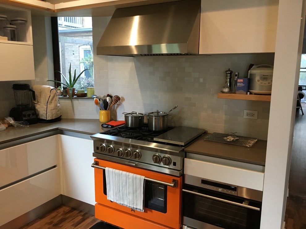 Kitchen - kitchen idea in Chicago