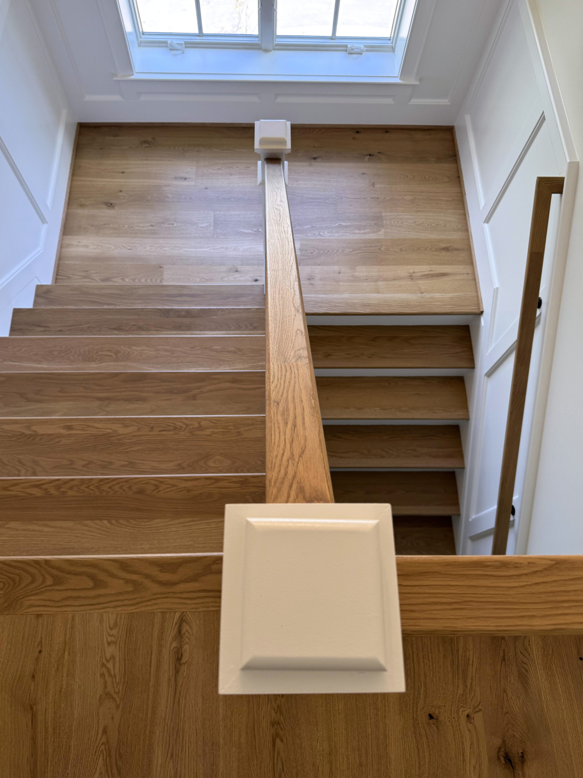 141_Timeless U Shaped Stair with Traditional Box Newels, Arlington, VA 22207