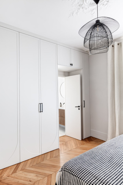 Sophie & Nicolas contemporary-bedroom
