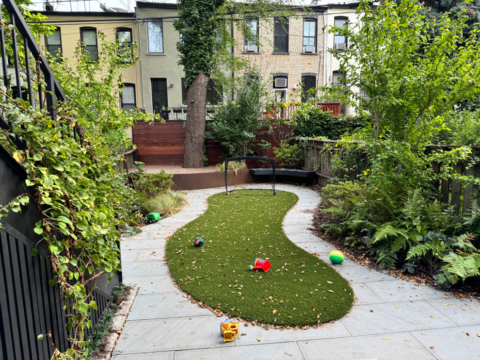 Park Slope curvy garden