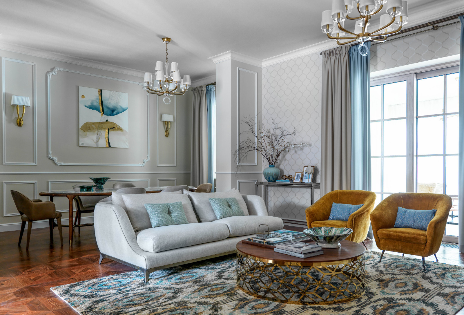 Двухэтажный коттедж в черте Москвы: гостиная