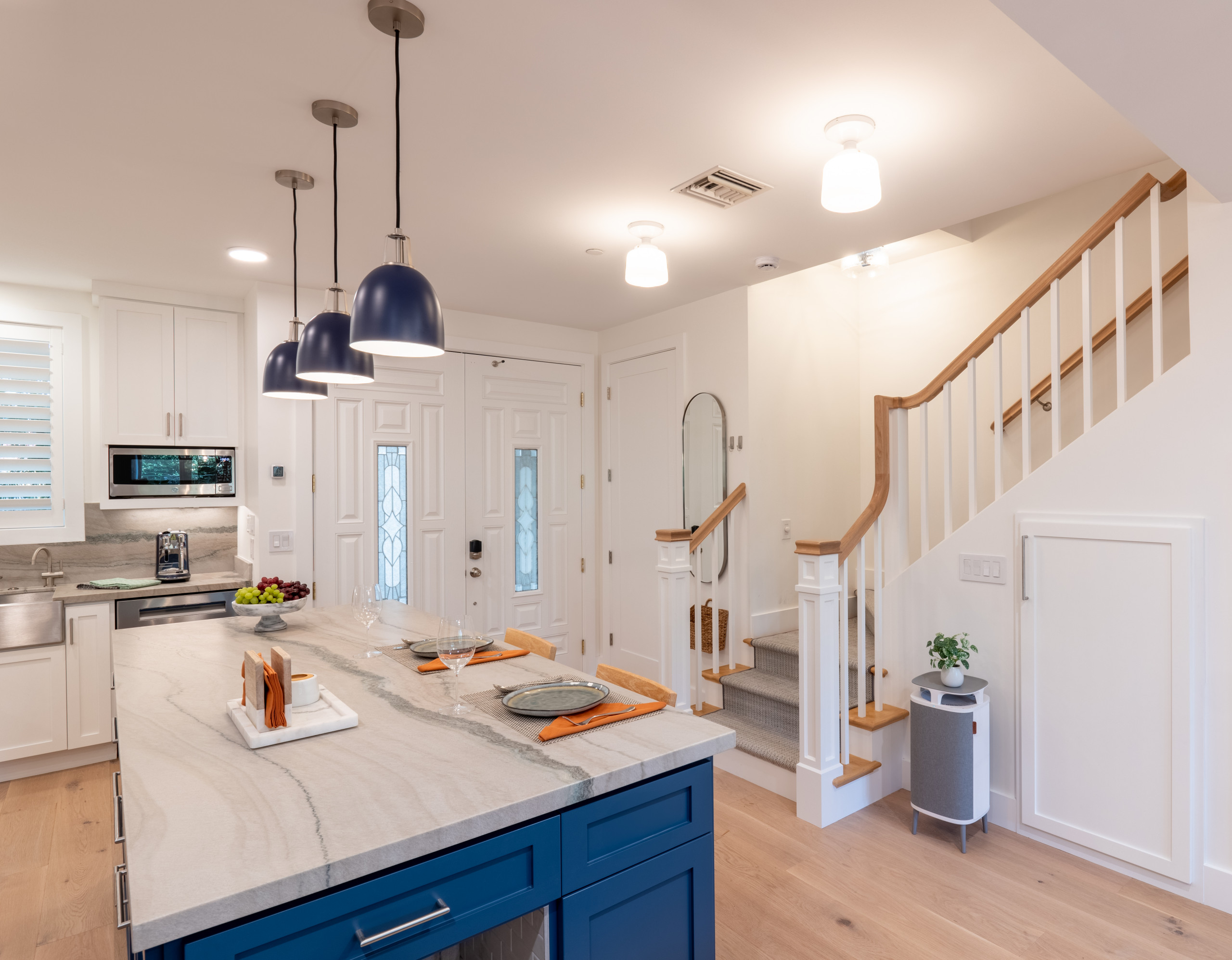 Los Altos Condo-Kitchen & Bathroom