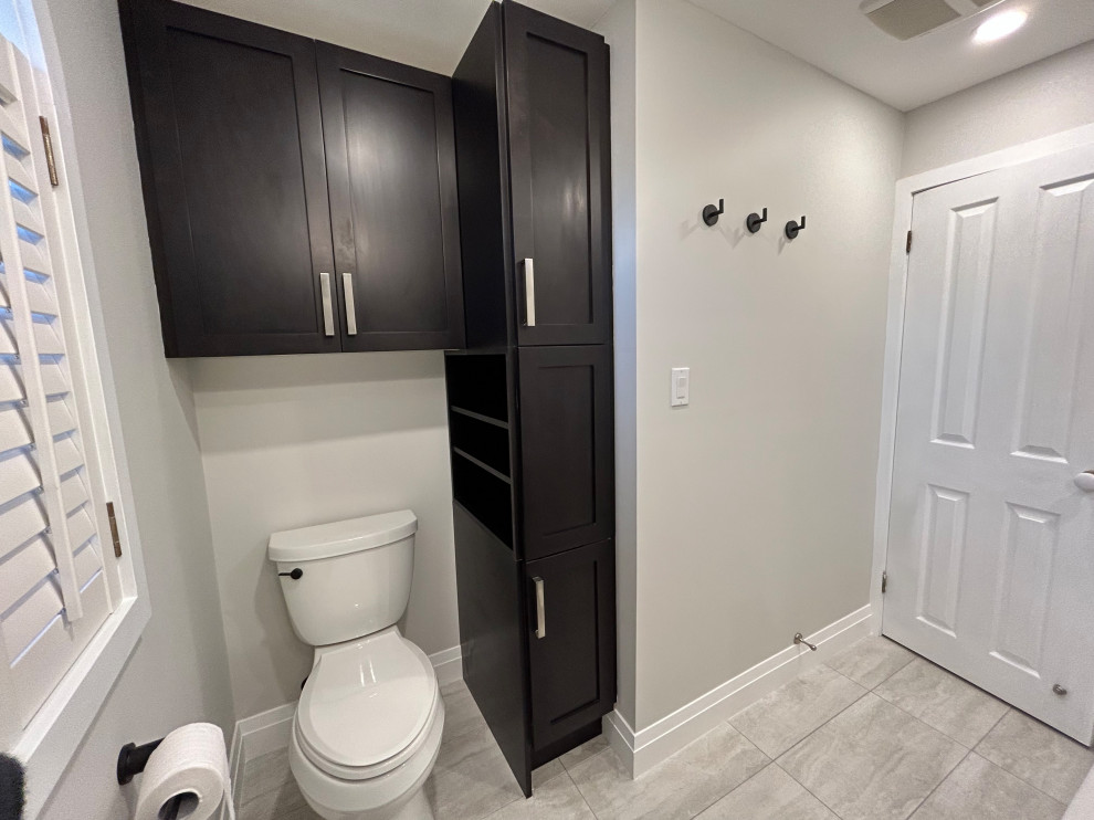 Maximized Bathroom Space