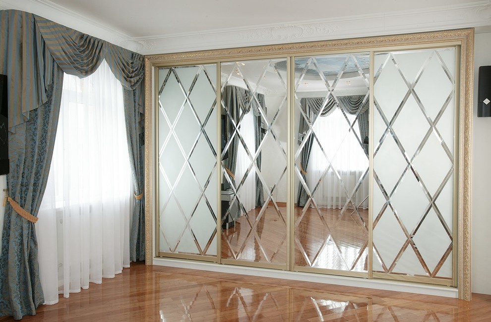 Шкафы-купе с фацетной композицией