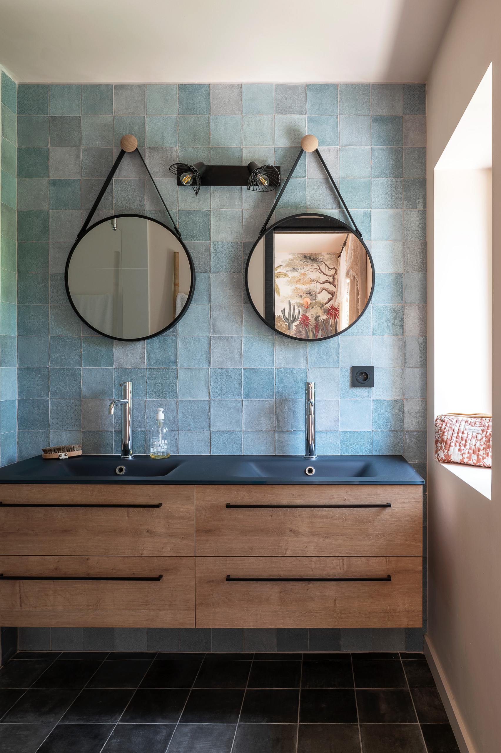 UNE MAISON DANS LA NATURE