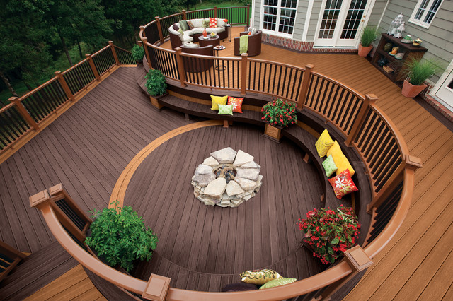 Transitional Deck classique-chic-terrasse-en-bois