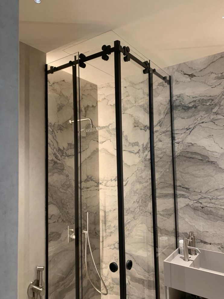 Душевая кабина/ванная комната