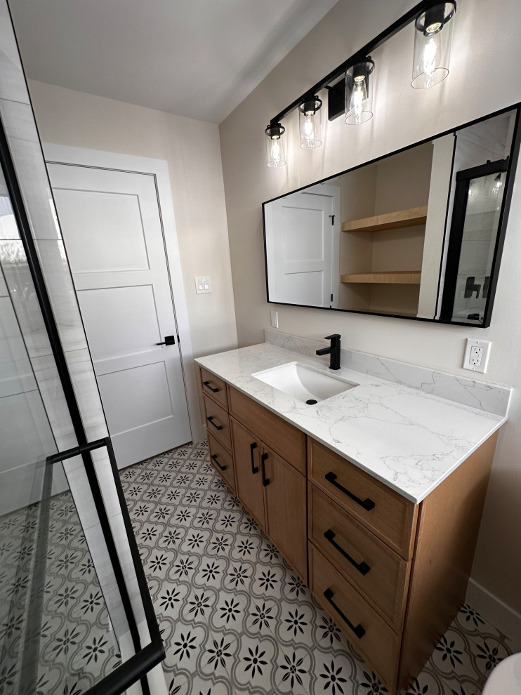 Trillium Cres - Modern Bathroom Remodel