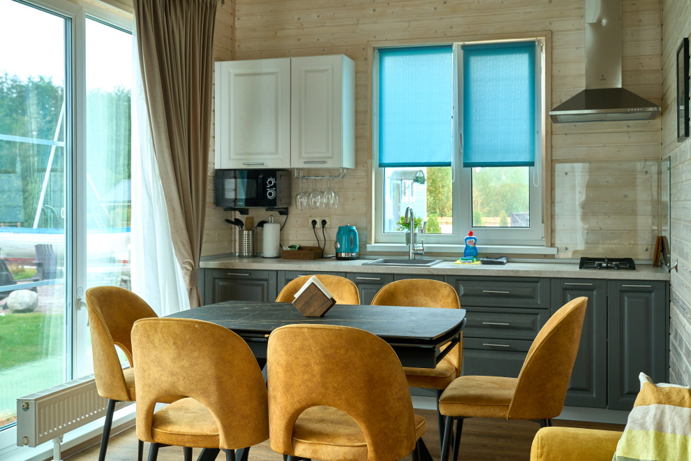 База отдыха на берегу озера. Ялкала.