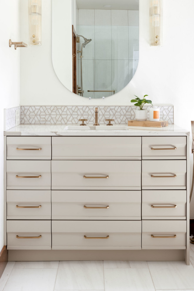 Home design - transitional home design idea in Denver