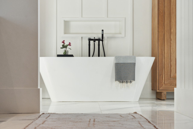Transitional Gem klassisch-modern-badezimmer