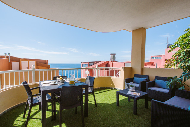 Proyecto Miramar, reforma integral y decoraci&oacute;n de vivienda para explotaci&oacute;n coastal-deck