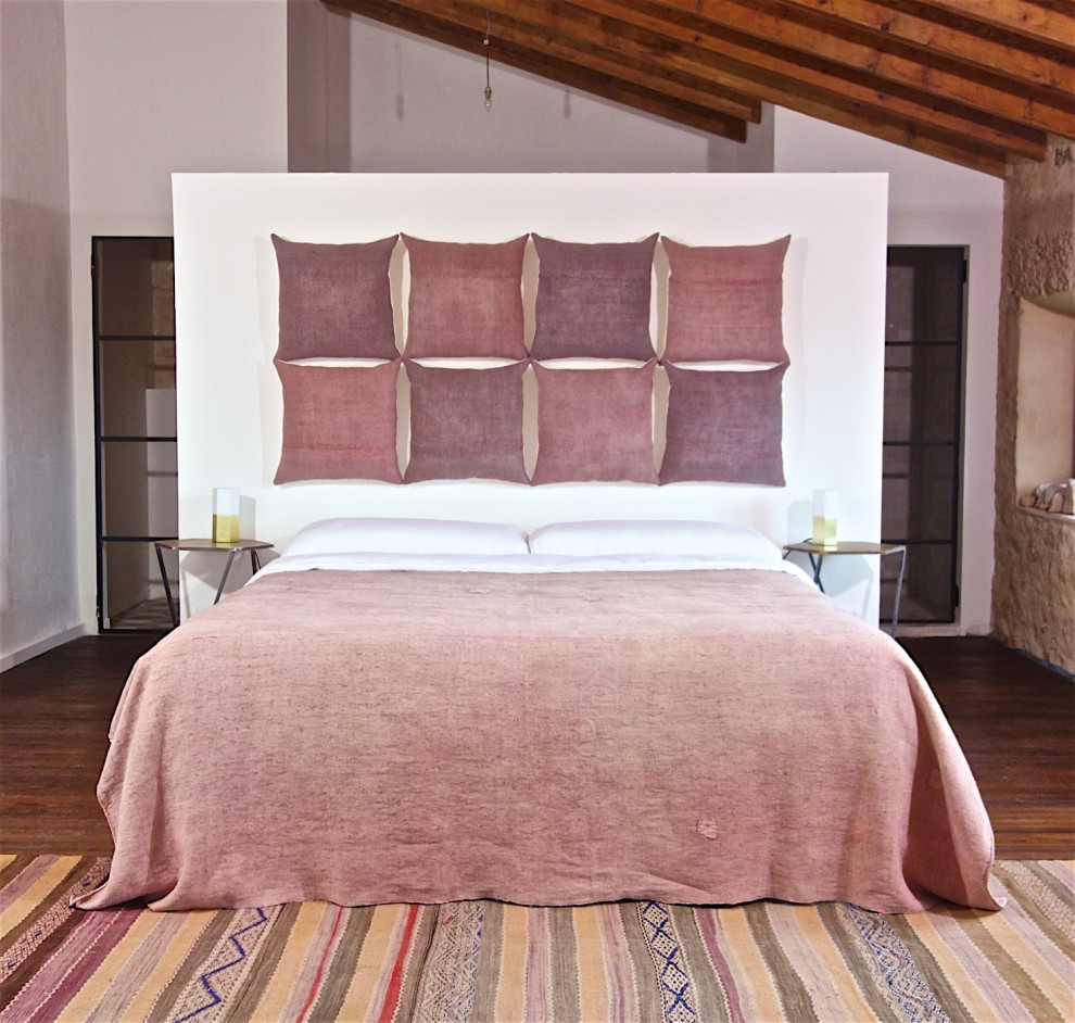 Design ideas for a mediterranean bedroom in Palma de Mallorca.