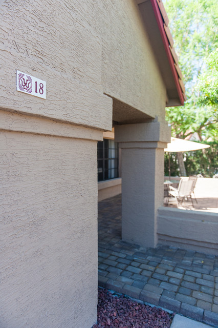 18 S Riata Drive Gilbert AZ 85296 modern-eingang