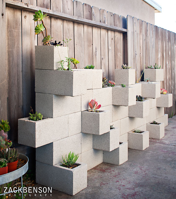 Cinder Block Landscape Wall : 58+ Inspiring Way To Decor Your Garden And Home With ... : Cmu or cinder block weight.