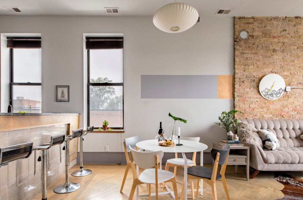 PILSEN FLAT TOO
