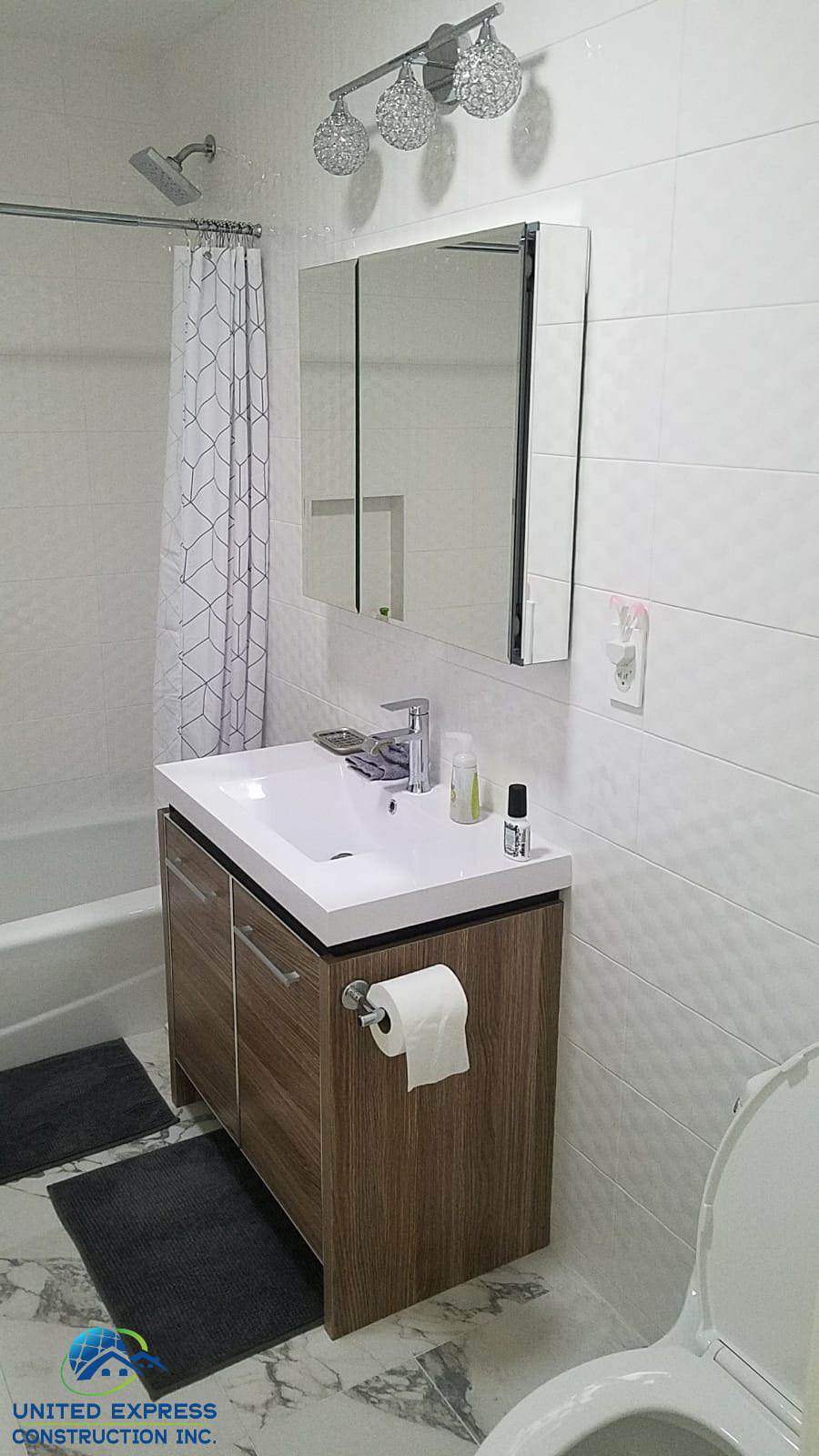 Bathroom remodeling in Studio city