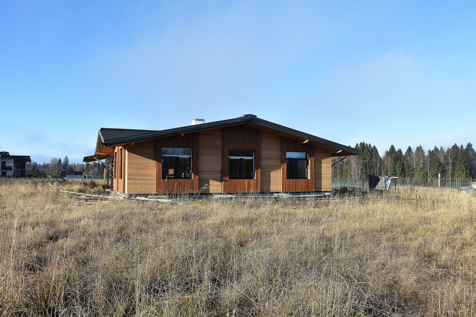 Одноэтажный жилой дом 250 м2