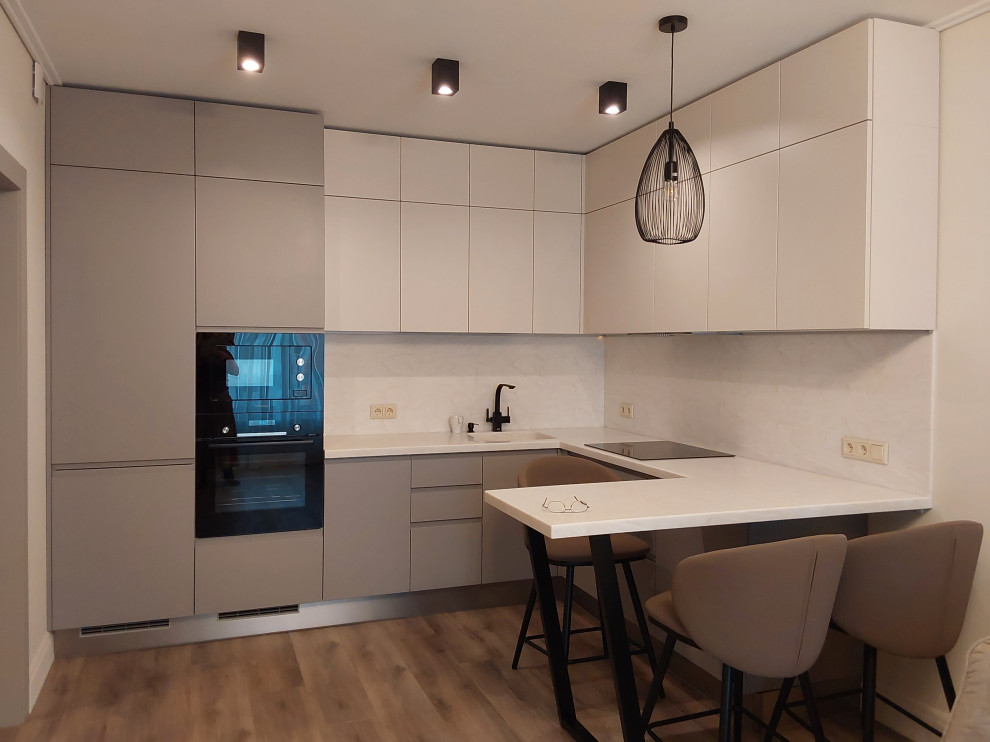 Кухня с интегрированными ручками