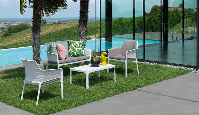 Terraza y jard&iacute;n coastal