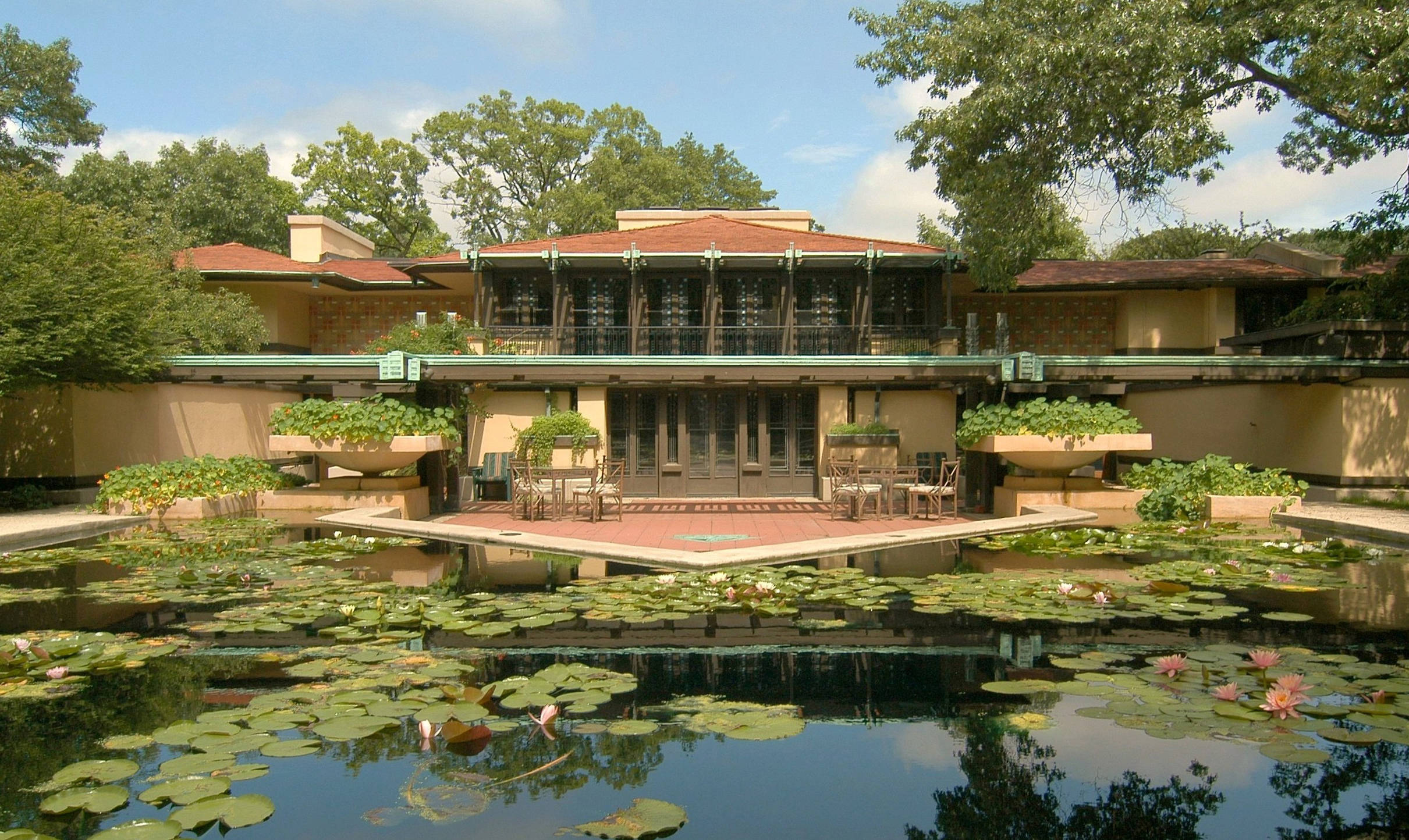 See Frank Lloyd Wright Treasures and More at This Spring House Walk, image size:2421x1444