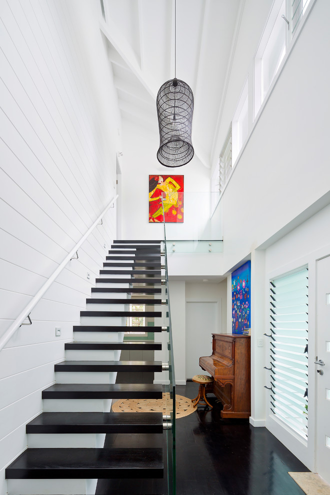 This is an example of a beach style staircase in Sydney.