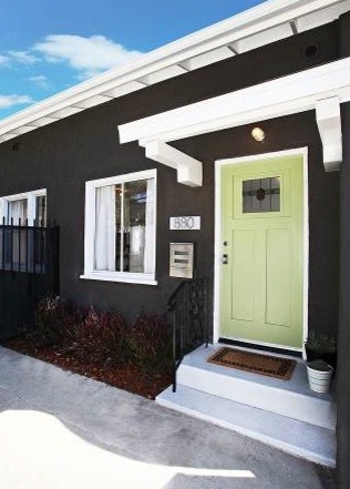 Walk Around the Hood modern-entry