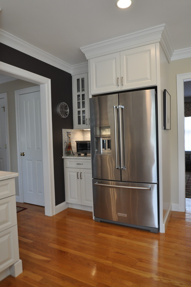 This is an example of a traditional kitchen in Boston.