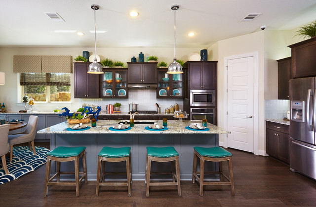 Transitional Kitchen nyklassisk-koek